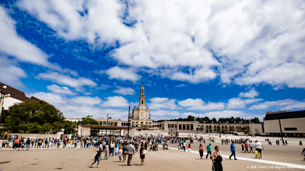 Fatima Facts | Where to Go & What to See - 206 Tours